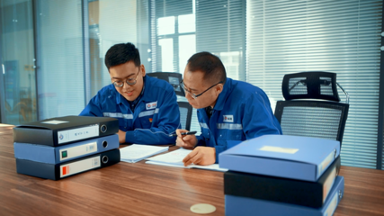 新區(qū)企業(yè)海油發(fā)展安全環(huán)保公司監(jiān)測中心榮獲5A評(píng)級(jí)與碳標(biāo)簽評(píng)價(jià)授權(quán)，引領(lǐng)工業(yè)低碳服務(wù)新標(biāo)桿